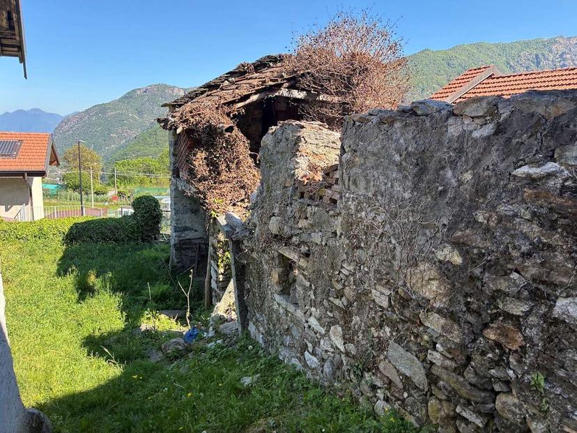 Rustico in Arzo, Casale Corte Cerro — foto 5 di 5