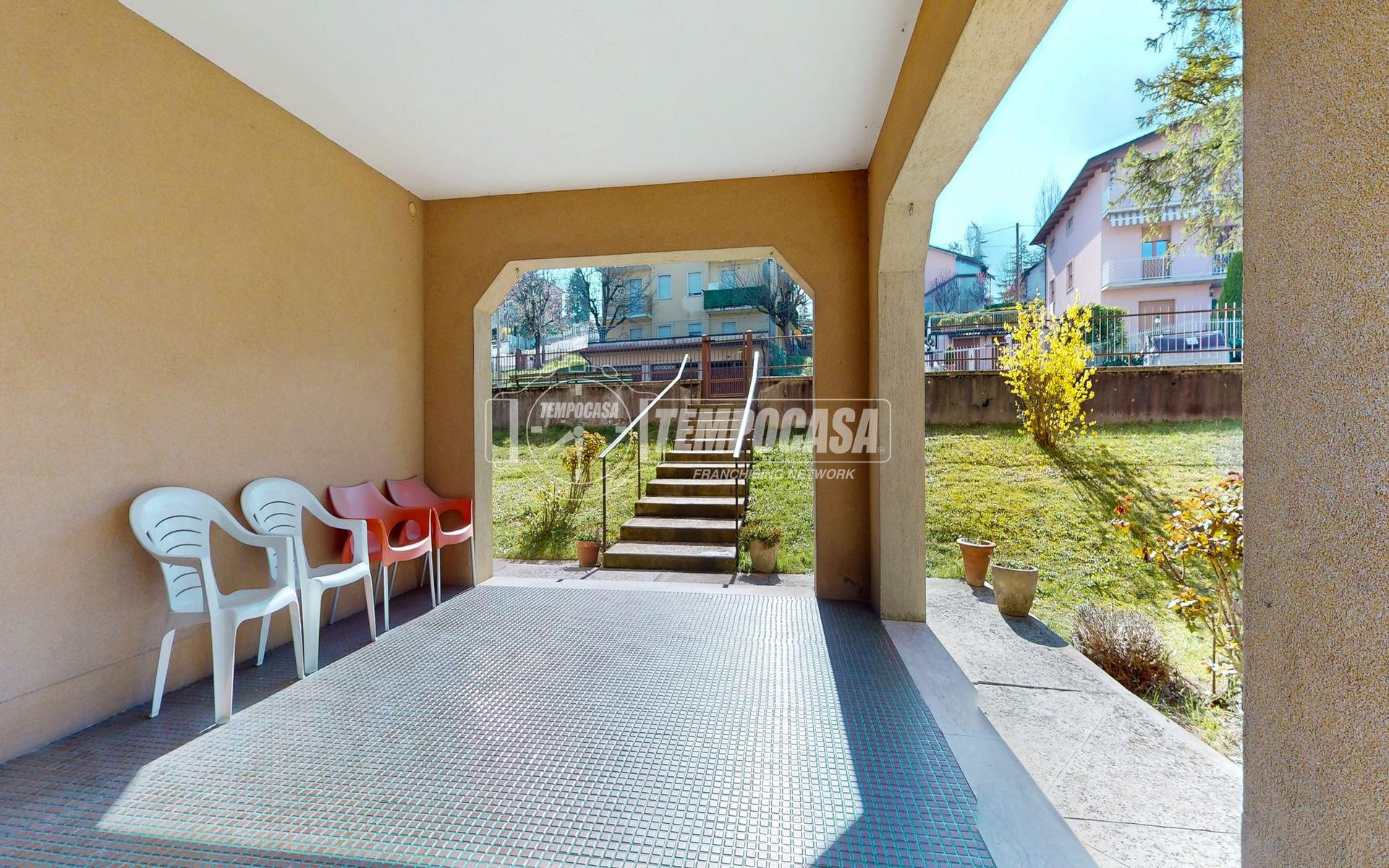 Bilocale in Via G. Ronchi, Monteombraro 99, Zocca