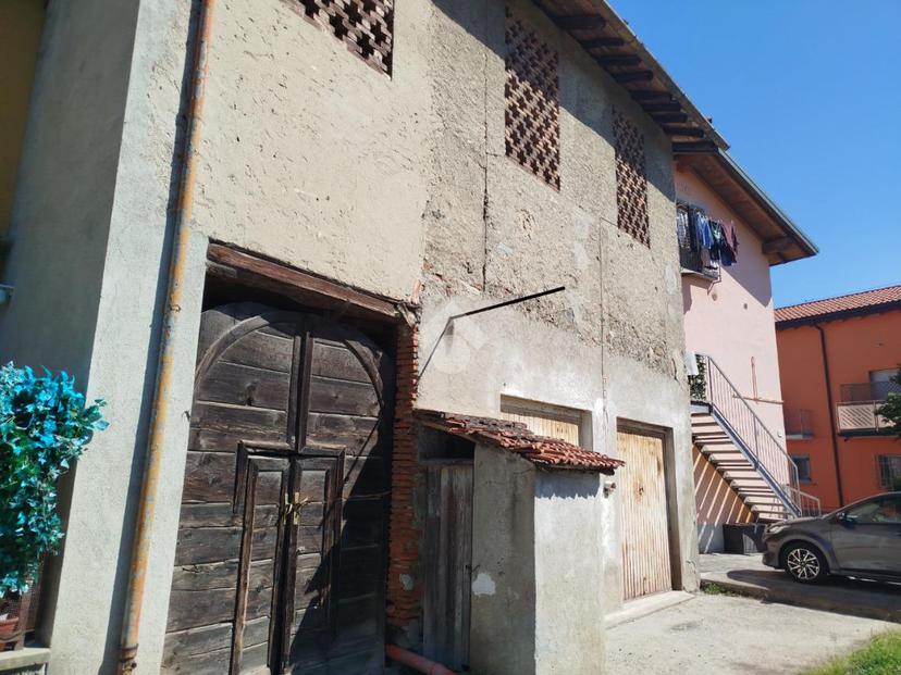 Rustico in Via Pecco Renzo, Como — foto 4 di 4