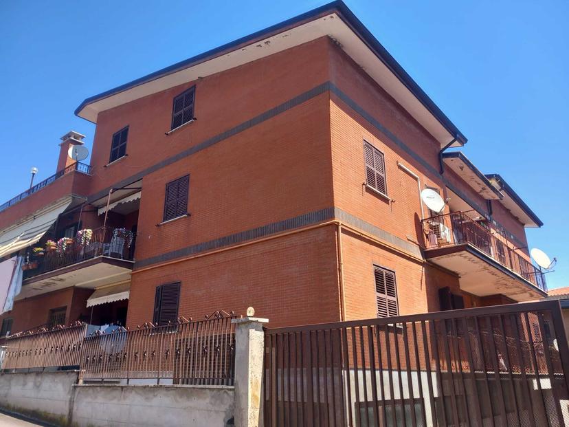 Attico in Via degli Acquedotti 4, Tivoli — foto 2 di 5