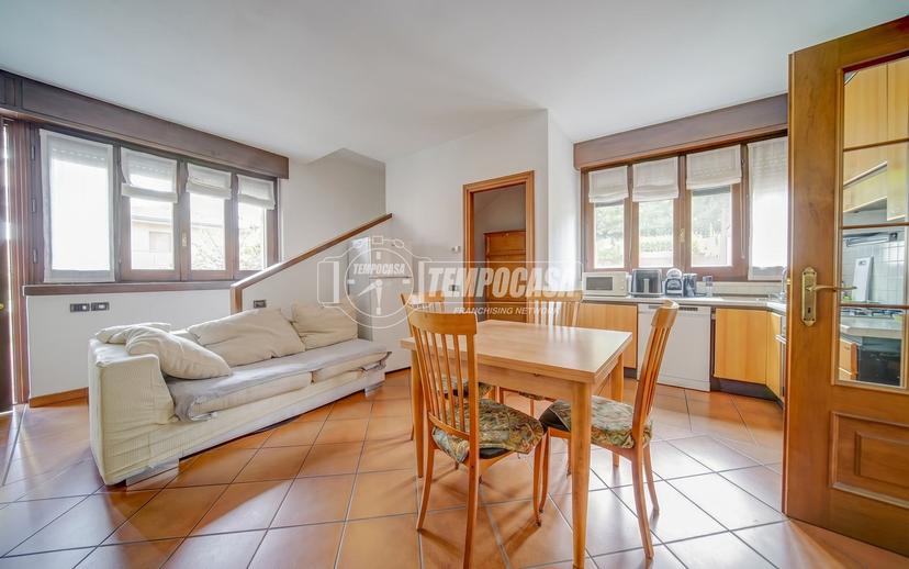 Villa in Via Gramsci, Gallarate — foto 3 di 5