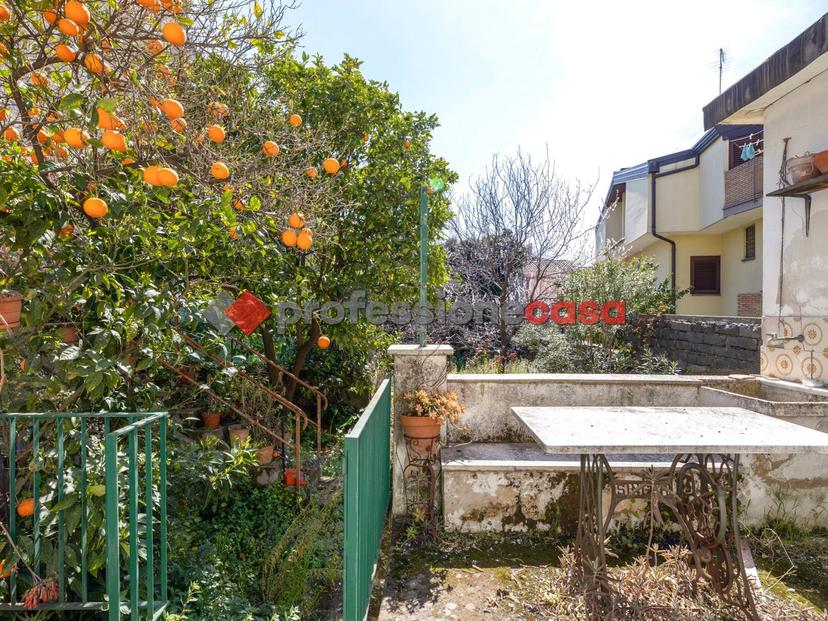 Villa in Via Pennisi 15, San Giovanni la Punta