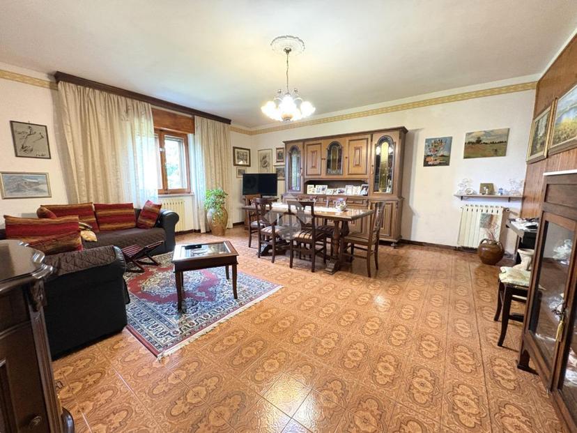 Casa indipendente in Str. di Massa 4, Narni — foto 2 di 5