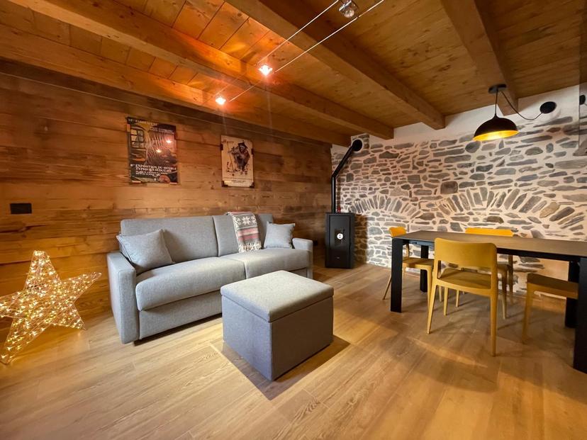 Trilocale in Via Marcello Collomb 36, La Thuile — foto 2 di 5