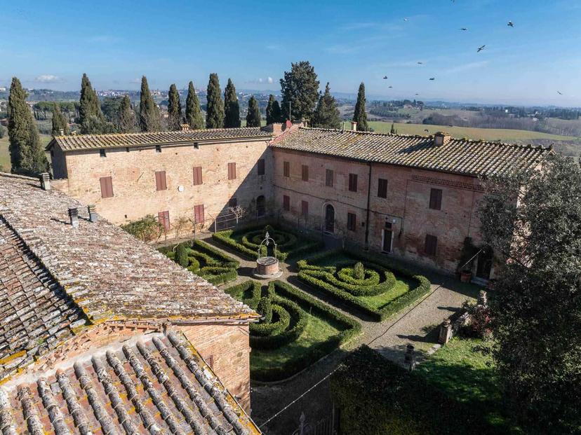 Casale, Siena — foto 3 di 5