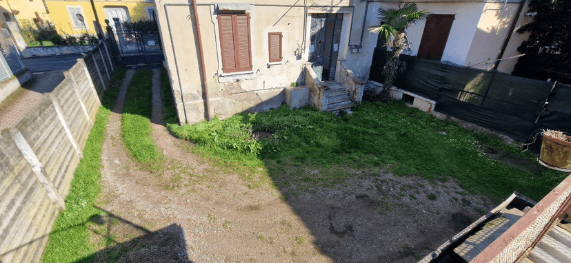 Terratetto plurifamiliare in Via Giacomo Matteotti 37, Venegono Superiore — foto 2 di 5