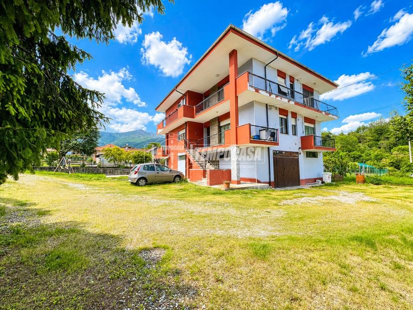 Villa, Forno Canavese — foto 2 di 5