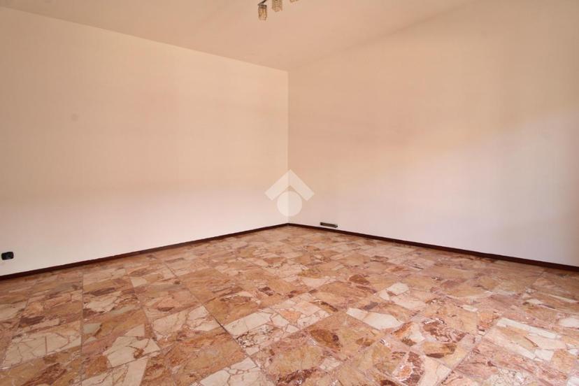 Trilocale in Via Guglielmo Marconi 2, San Martino Siccomario — foto 4 di 5