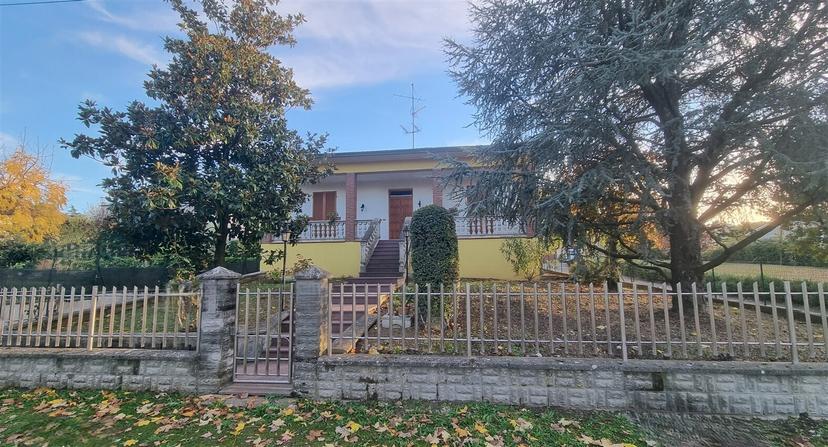 Casa indipendente in Via XXV Aprile 28, Lesignano de' Bagni — foto 2 di 5