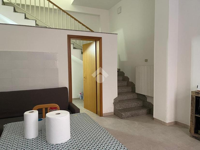 Casa indipendente in Via Edmondo d'Amicis 36, Villa Castelli — foto 3 di 5