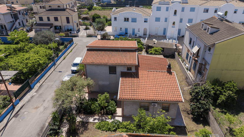 Casa indipendente in Via Mascia a. 20, Tortolì — foto 2 di 5