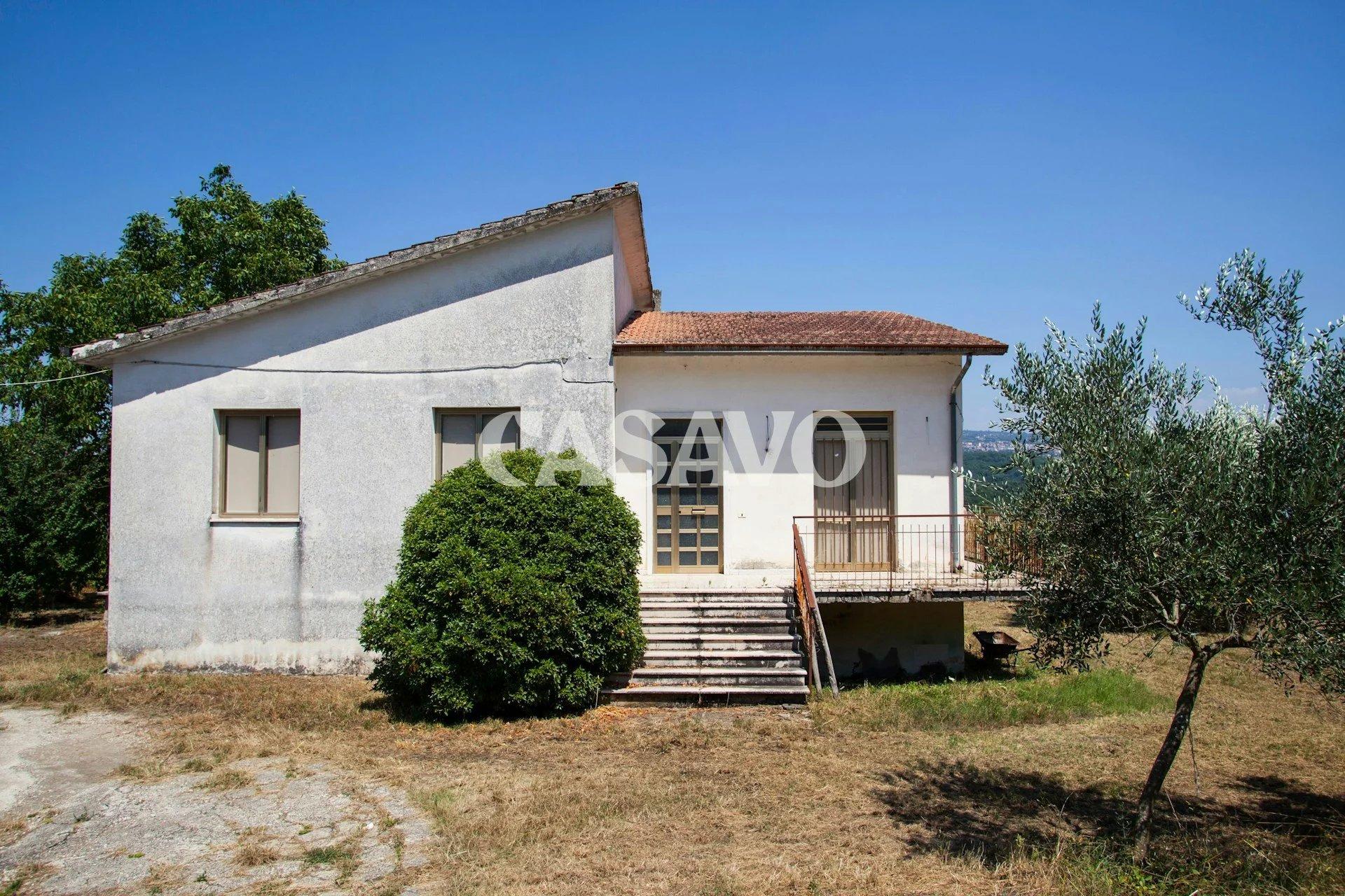 Villa in Via Ettore Maffei 4, Taurasi