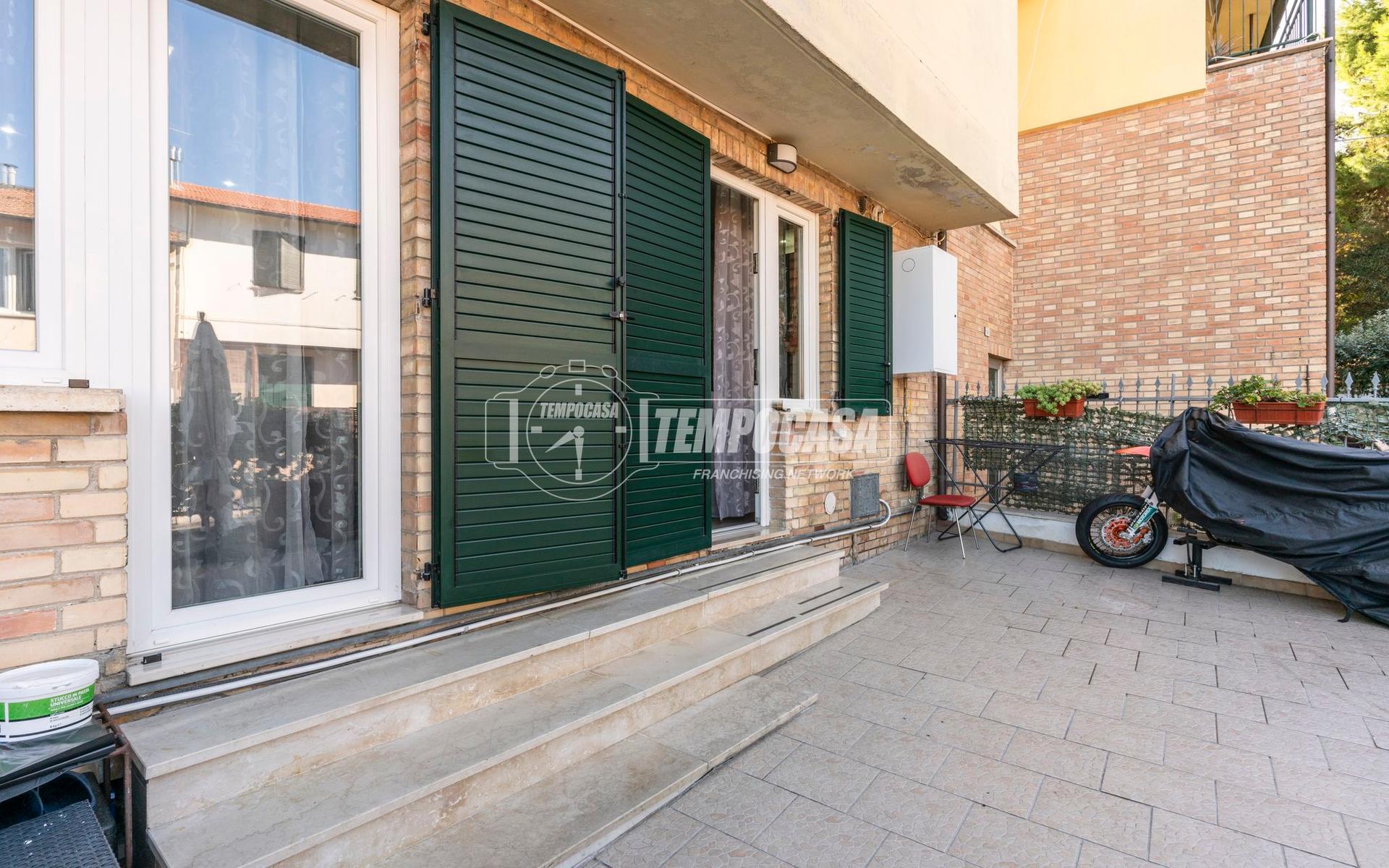 Trilocale in Via Zuccolo 15, Civitanova Marche