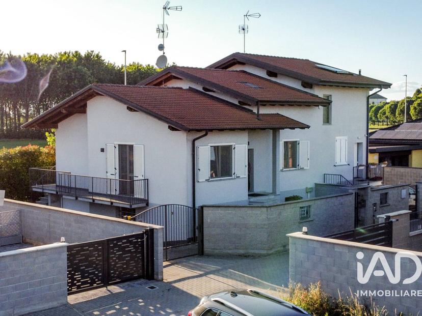 Villa in Via Liberali 33/I, Gravellona Lomellina — foto 2 di 5