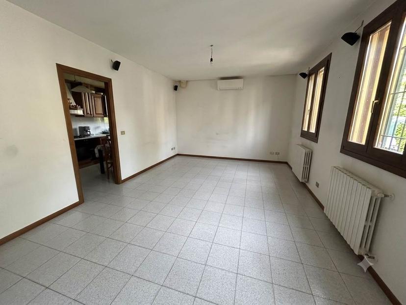 Casa indipendente in Via Imperiale, San Felice sul Panaro