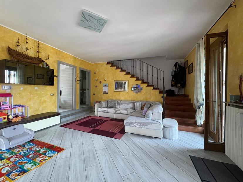 Villa in Via Aldo Moro  1, Robecco sul Naviglio — foto 2 di 5