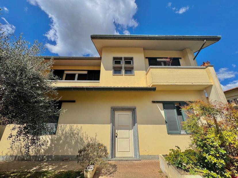 Villa, Ponsacco — foto 3 di 5
