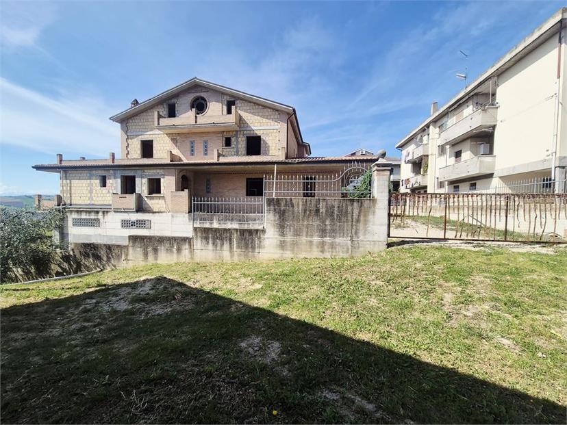 Villa, Castilenti — foto 5 di 5