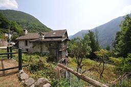 Porzione di casa in Via Schieranco 1, Antrona Schieranco