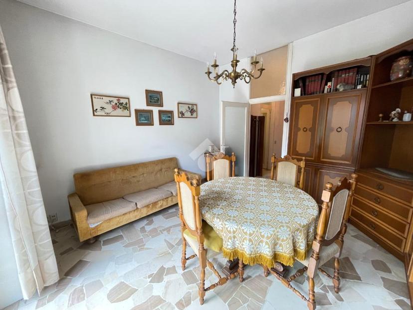 Trilocale in Via Tommaso Grossi 1, Saronno