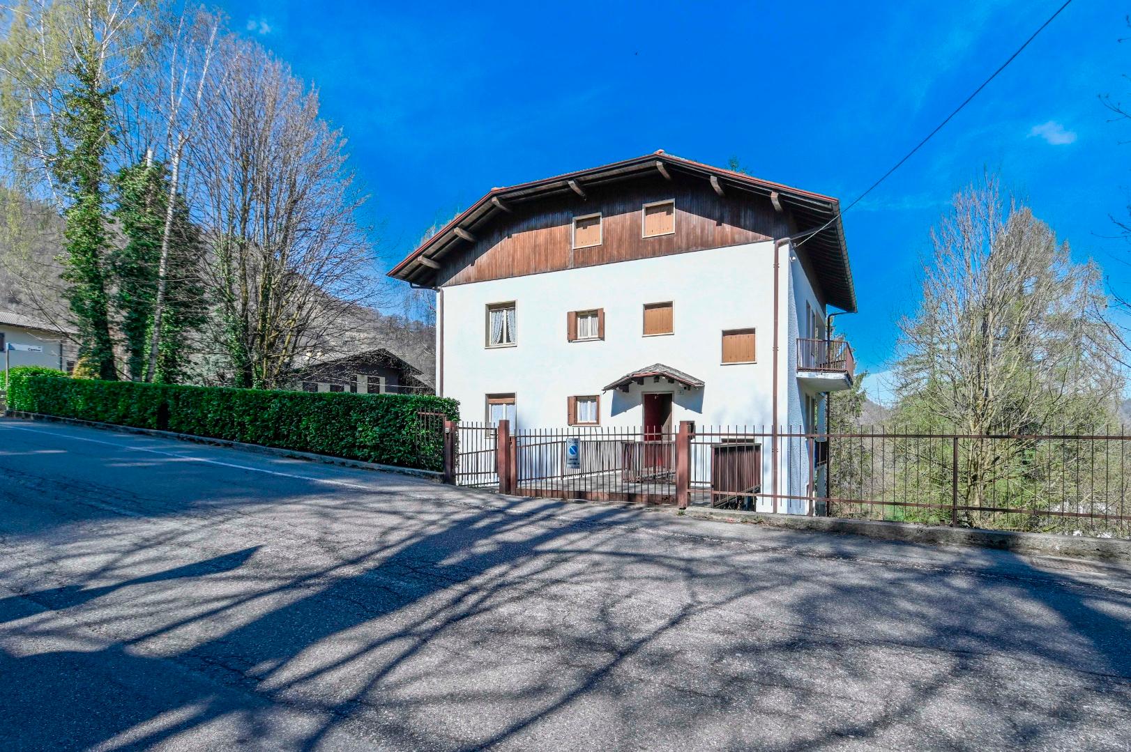 Villa in Via Talpino, Selvino