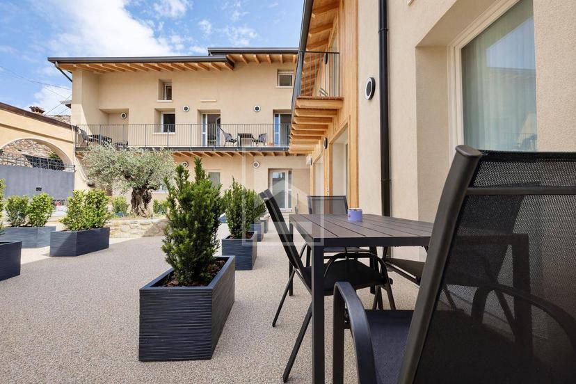 Trilocale in Via Guglielmo Marconi 24, Manerba del Garda — foto 3 di 5