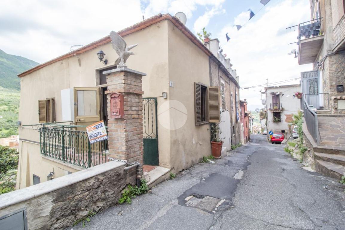 Trilocale in Via Bolzano 21, Palombara Sabina