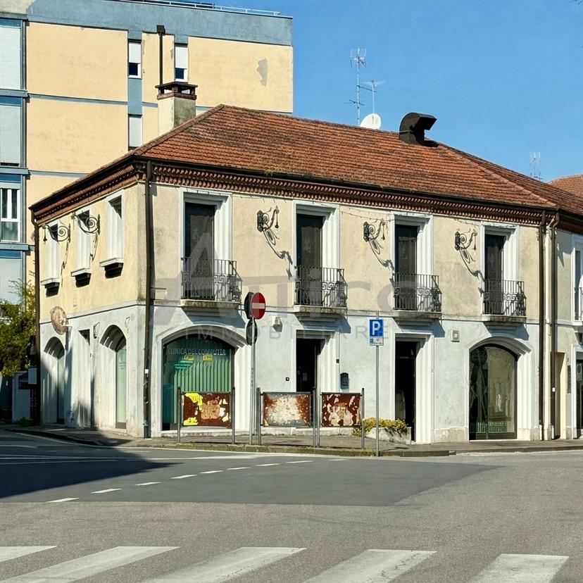 Casa indipendente in Via Felice Cavallotti 2, Rovigo — foto 2 di 3