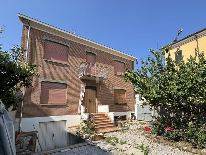 Casa indipendente, Gonzaga — foto 4 di 5