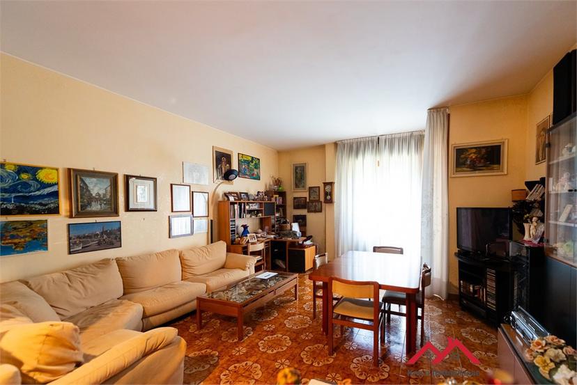 Trilocale in Via Ippolito Nievo 34, Melzo