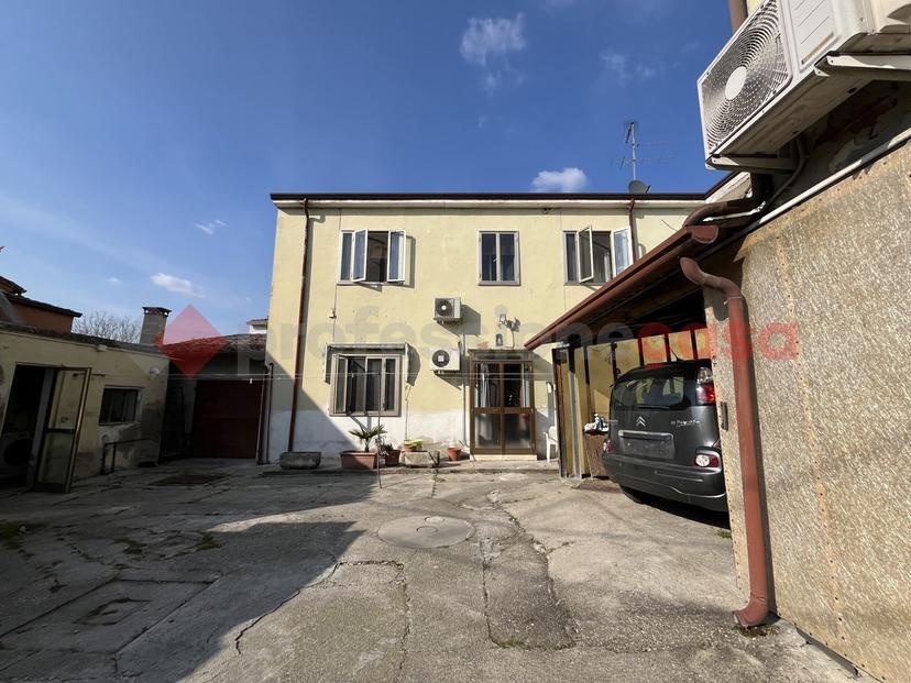 Casa indipendente in Vicolo Montessori , Sorgà — foto 5 di 5