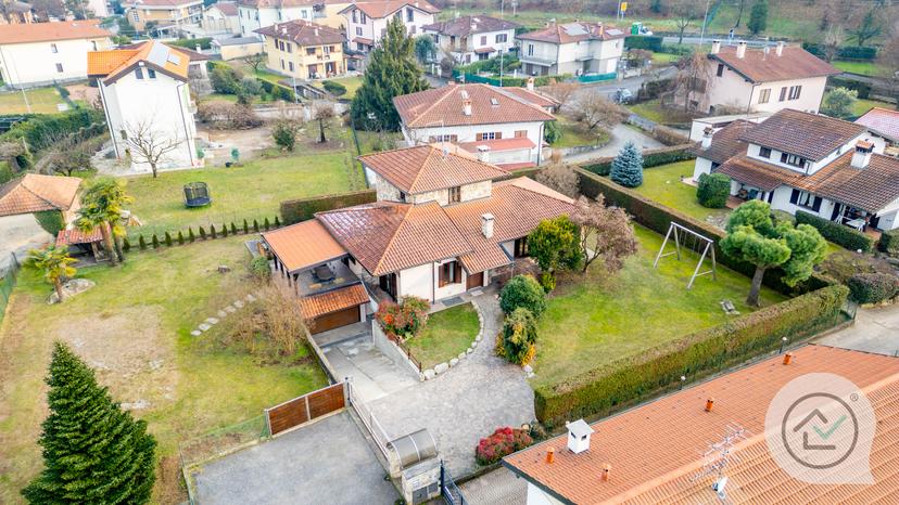 Villa unifamiliare in Via Turati 1, Daverio — foto 4 di 5