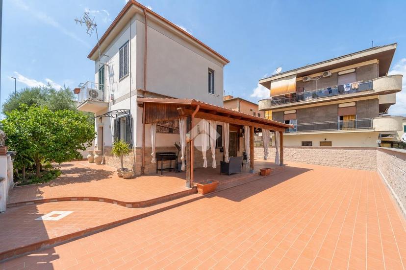 Casa indipendente in Via delle Capinere 6, Roma — foto 5 di 5