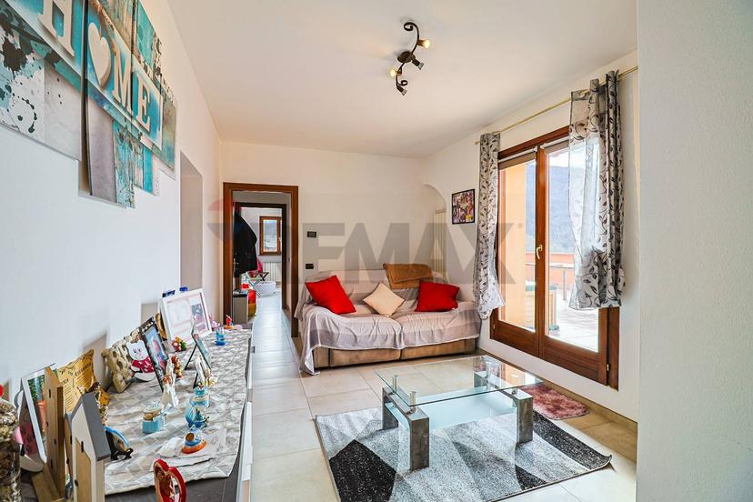 Trilocale in Piazza Bernardino Luini 8, Dumenza — foto 4 di 5