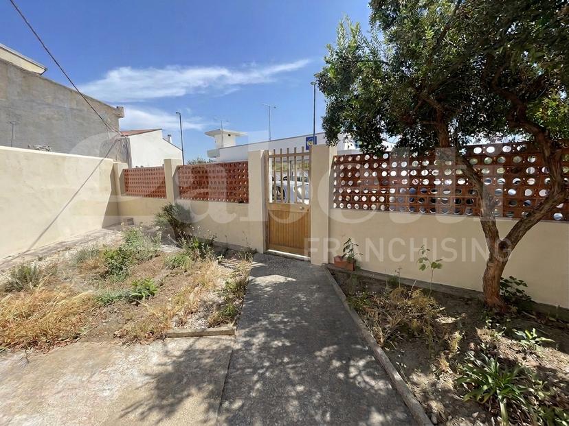 Casa indipendente in Via Nuoro  47, Oristano — foto 2 di 5