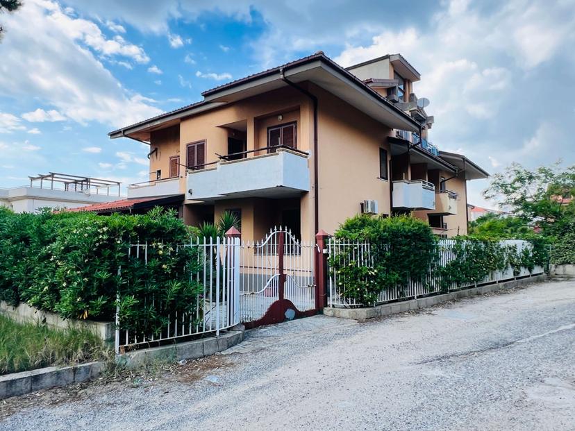 Quadrilocale in Via Riviera Prangi, Pizzo — foto 3 di 5