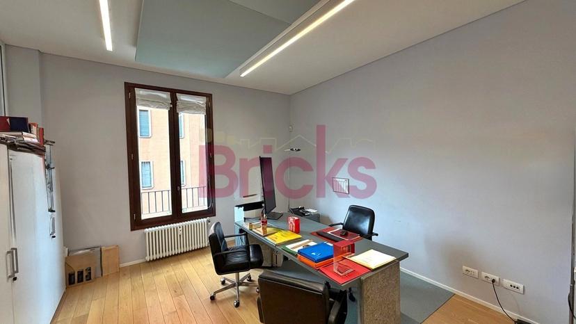 Villa bifamiliare in Via Mario Pagano 65, Milano — foto 3 di 5