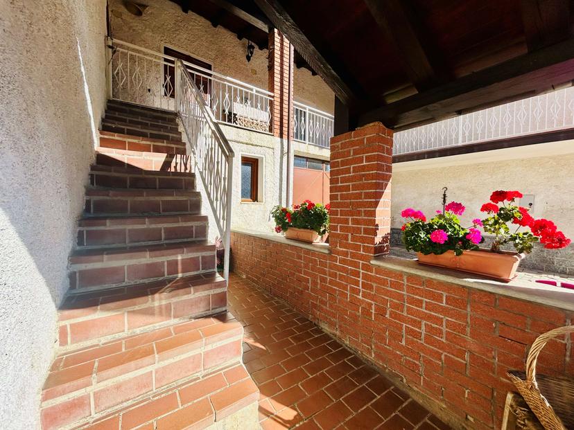 Casa indipendente in Strada Colle San Bernardino  8, Garessio