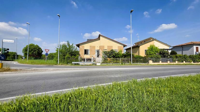 Villa in Via Romana Zuccona 194, Bagnolo San Vito — foto 2 di 5