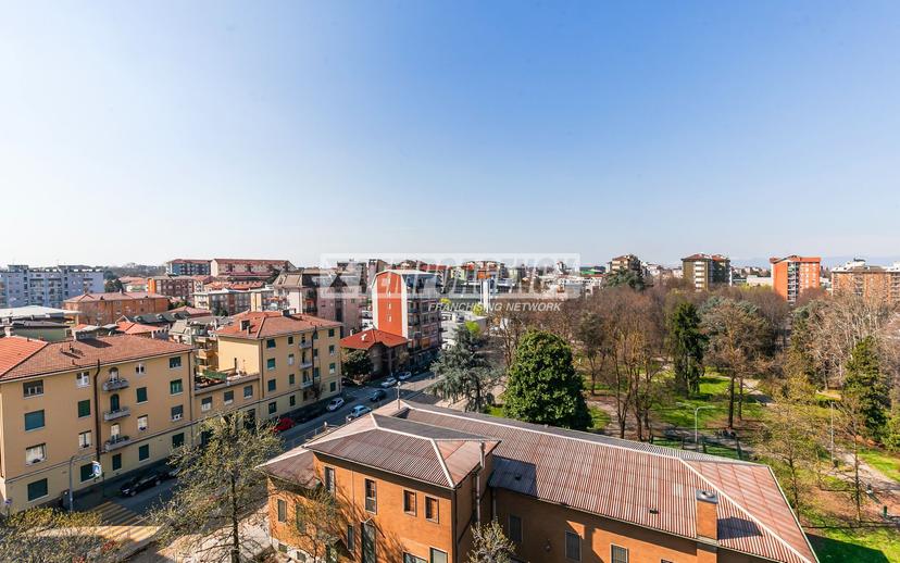 Trilocale in Via Vittorio Veneto 9/E, Bresso — foto 2 di 5