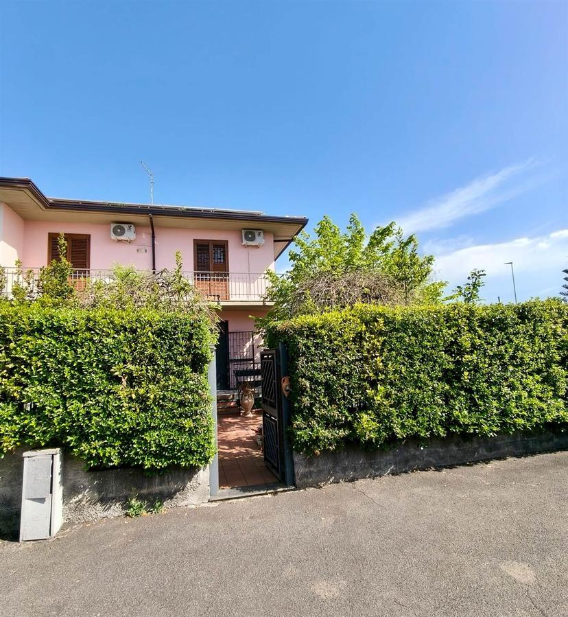 Villa a schiera in Via Giovanni Fattori, Mascalucia — foto 2 di 5