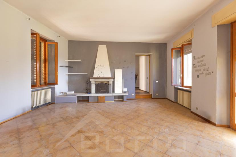 Villa in Via Vittoria 2, Bolzano Novarese — foto 2 di 5