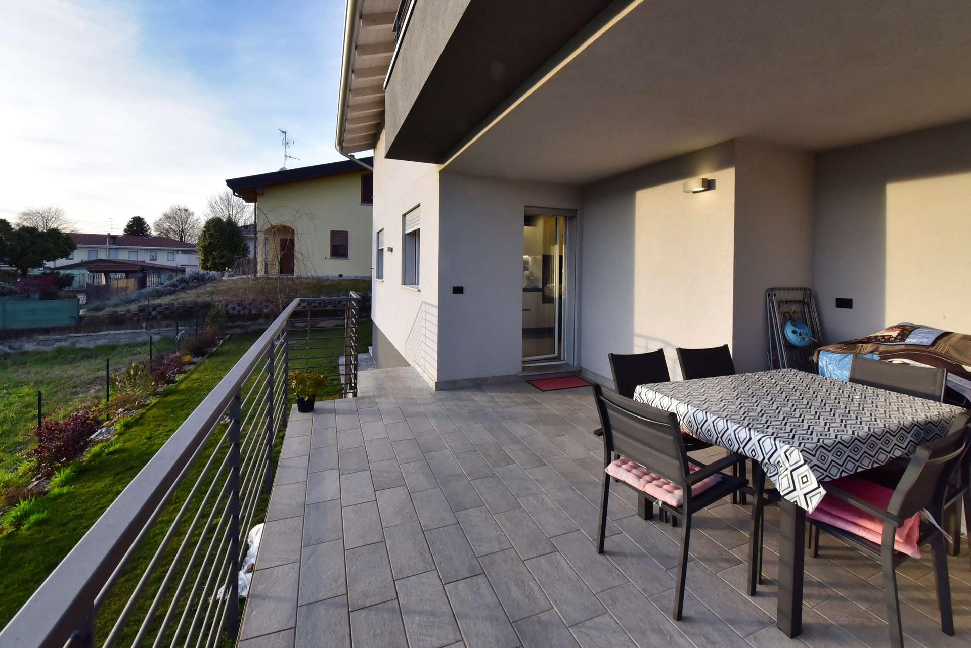 Villa unifamiliare in Via del Carso 8, Appiano Gentile