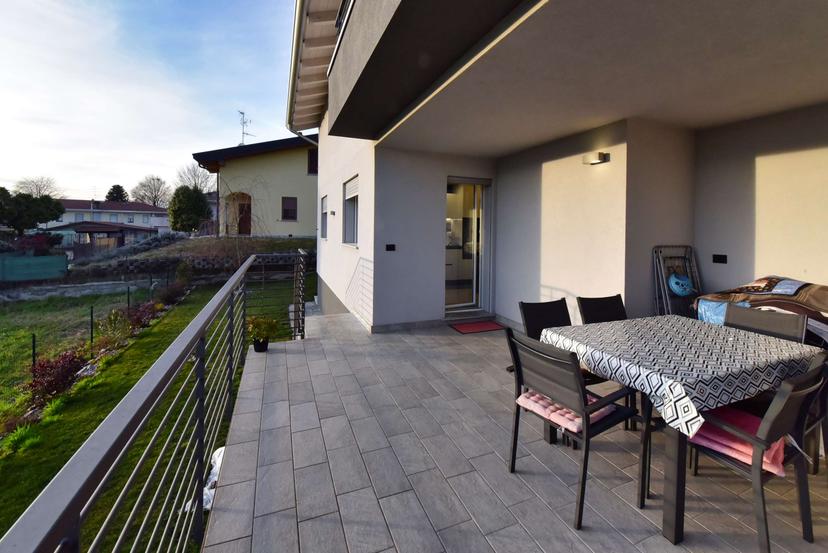Villa unifamiliare in Via del Carso 8, Appiano Gentile