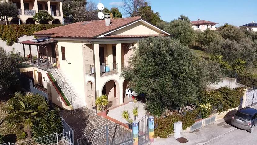 Casa indipendente in Via degli Ulivi 12, Porto Recanati — foto 3 di 5