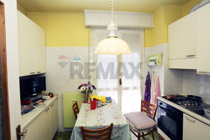 Trilocale in Via Vittorio Veneto 57, Bonate Sotto — foto 3 di 5