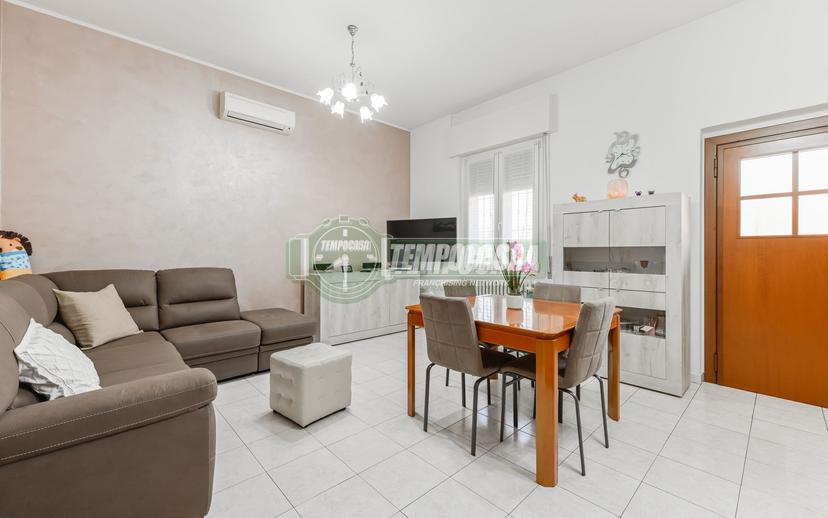 Villa a schiera in Via Guglielmo Marconi 9, Rodano — foto 3 di 5