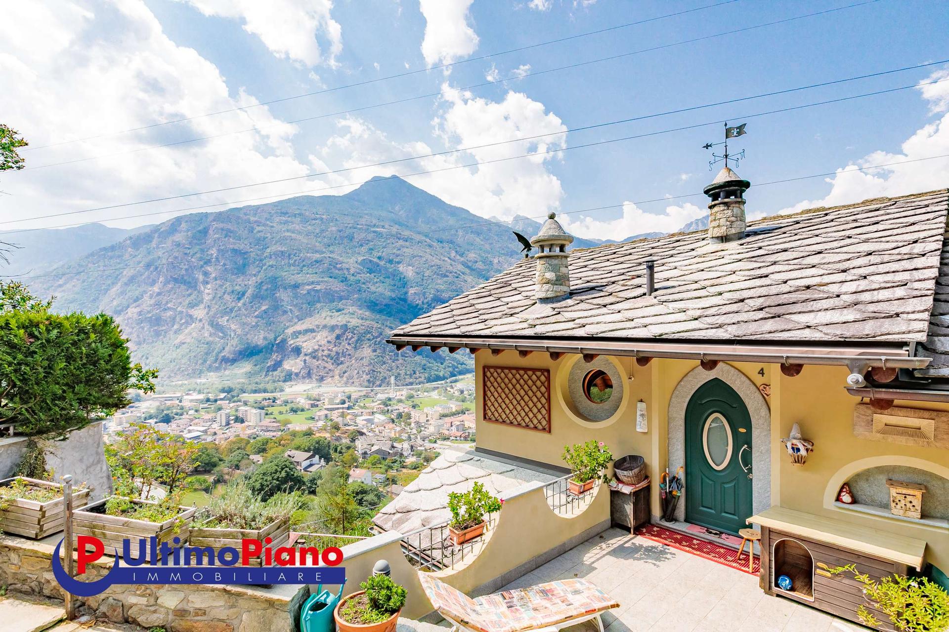 Casa indipendente in Via Ivery 4, Pont-Saint-Martin
