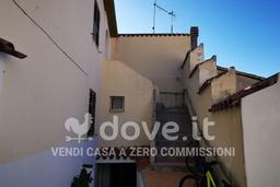 Trilocale in Via G.a. Goddi 17, Oliena