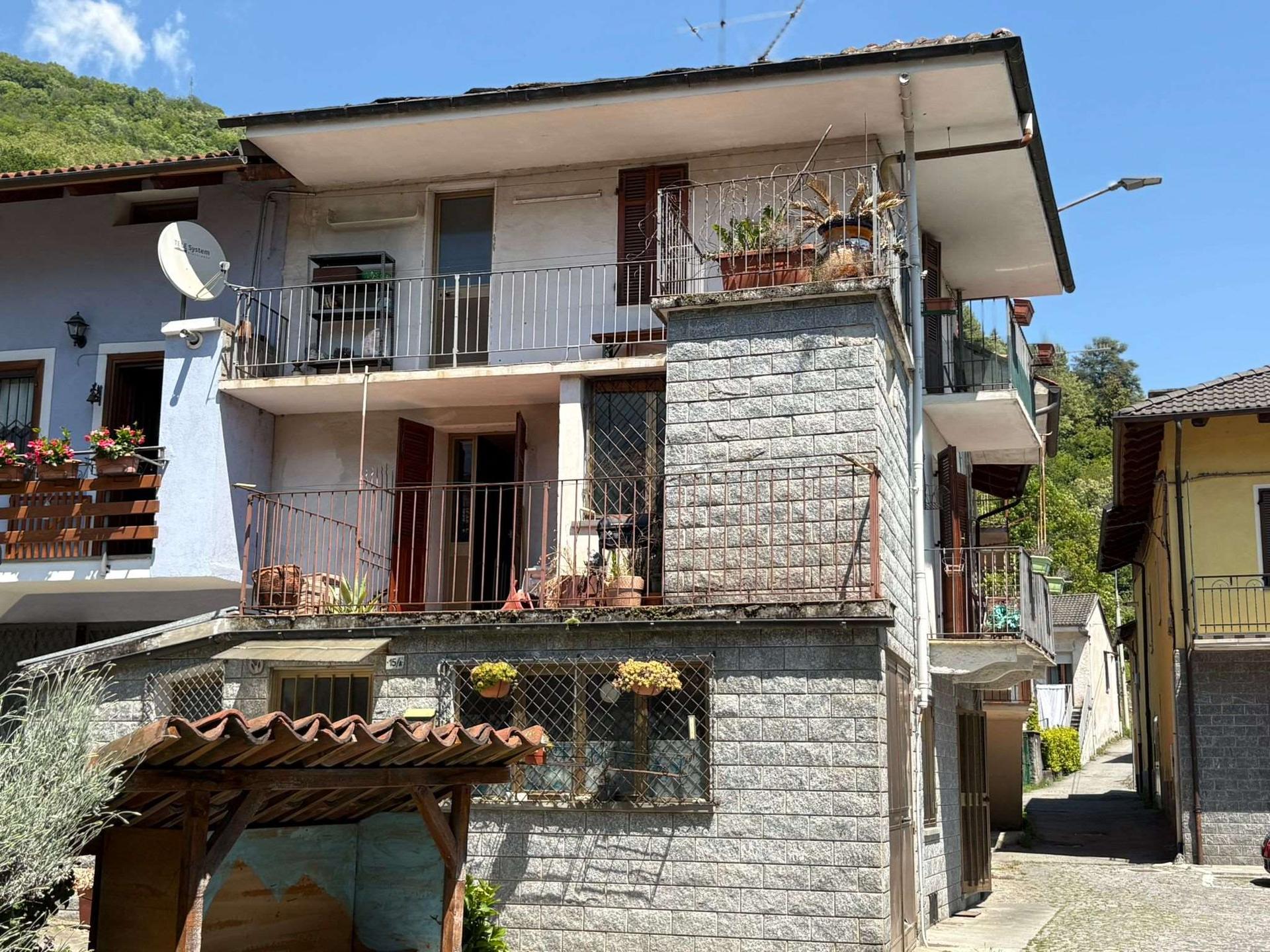 Casa indipendente in Via Grandubbione 15, Pinasca